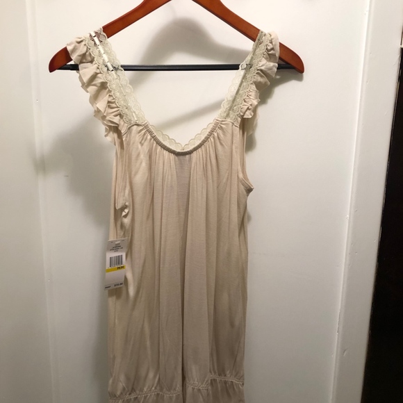 NWT Nude tank - Picture 3 of 5